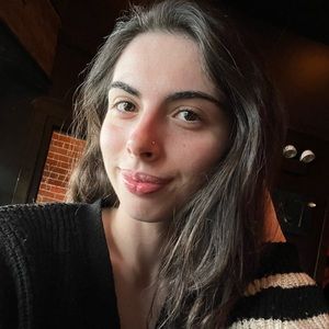 Meet your Posher, Emmie